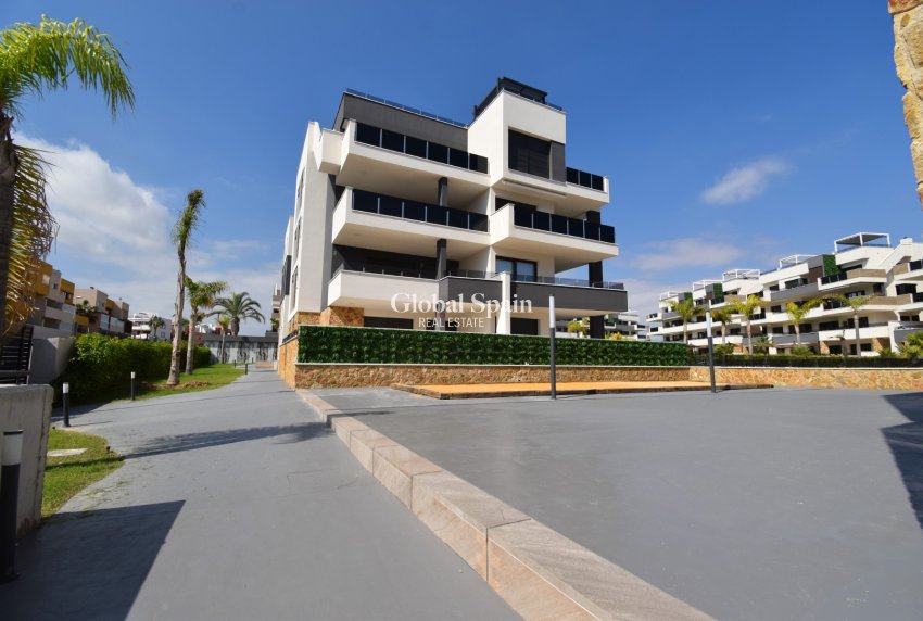 Venta - APARTAMENTO -
Orihuela Costa - Playa Flamenca