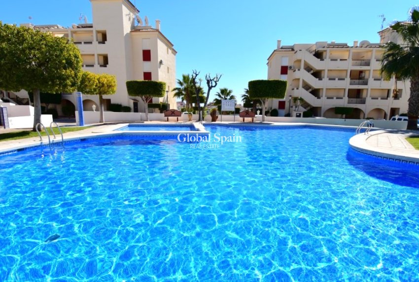 Venta - APARTAMENTO -
Orihuela Costa - Playa Flamenca