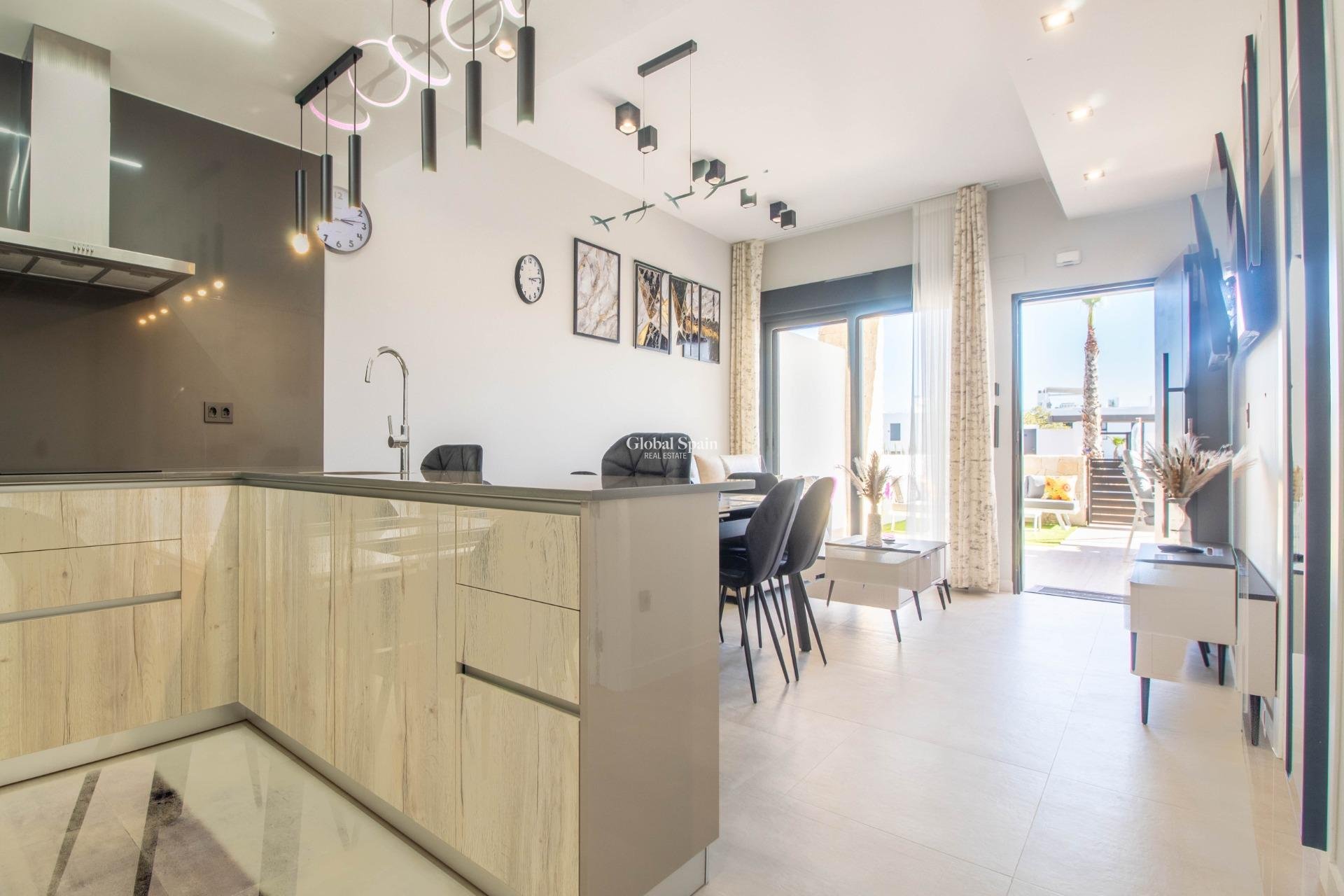 Venta - Apartamento -
ORIHUELA COSTA - Punta Prima