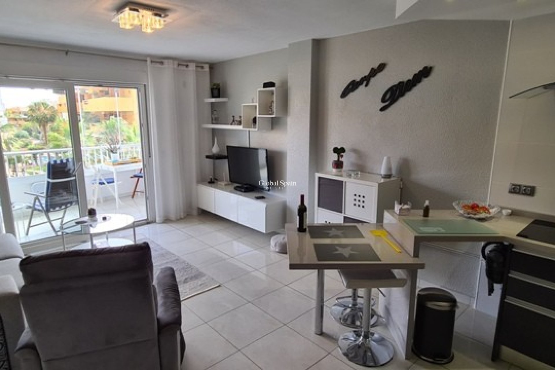 Venta - APARTAMENTO -
ORIHUELA COSTA - Punta Prima