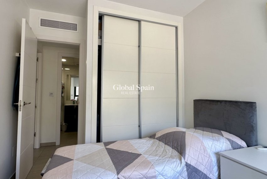 Venta - APARTAMENTO -
ORIHUELA COSTA - Punta Prima