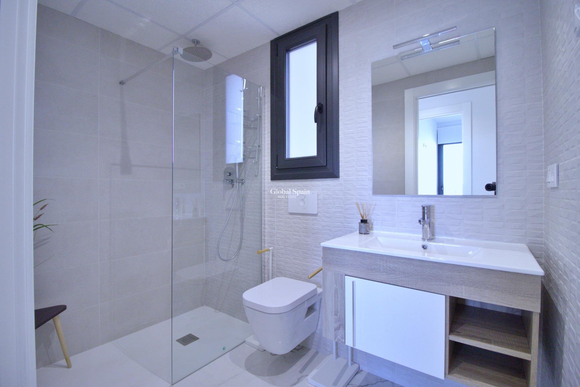 Venta - APARTAMENTO -
ORIHUELA COSTA - Punta Prima
