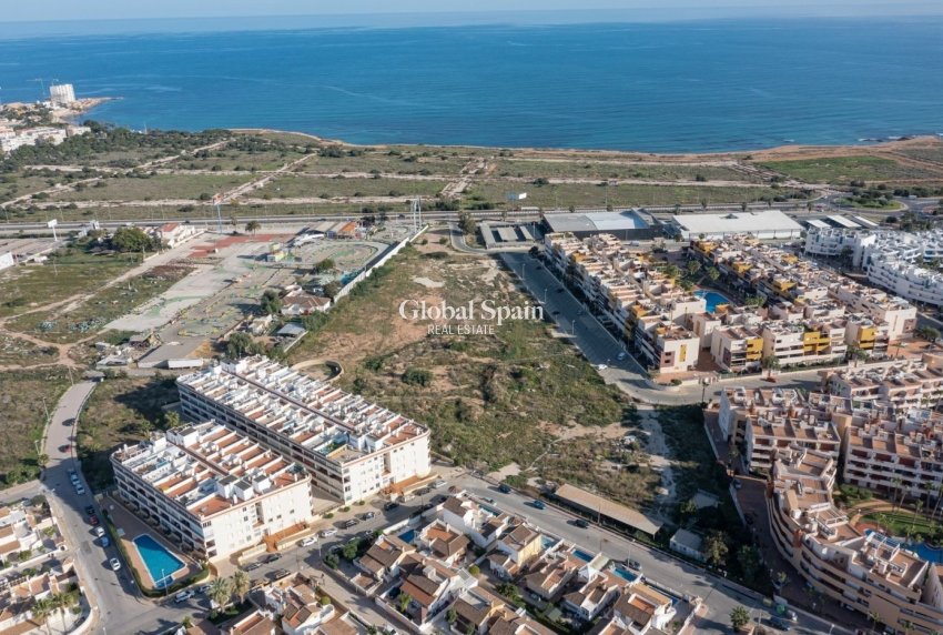 Venta - APARTAMENTO -
ORIHUELA COSTA - Punta Prima