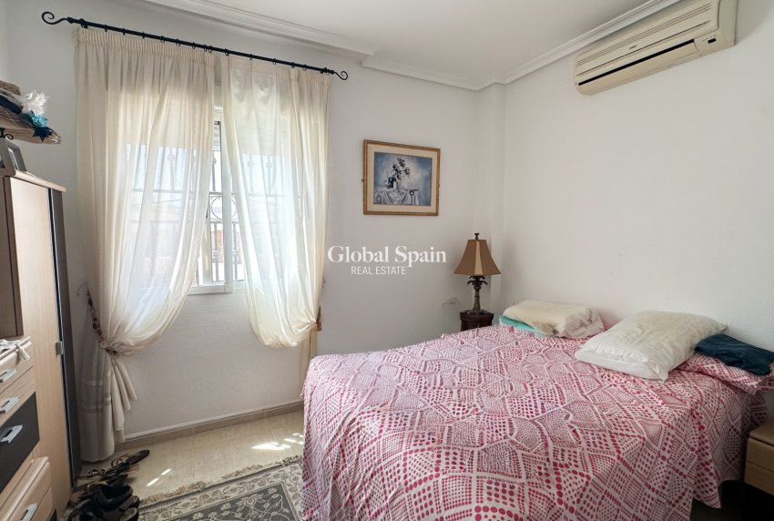 Venta - APARTAMENTO -
ORIHUELA COSTA - Punta Prima