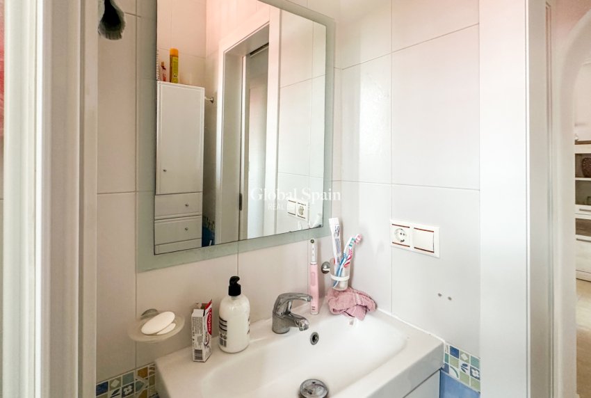 Venta - APARTAMENTO -
ORIHUELA COSTA - Punta Prima