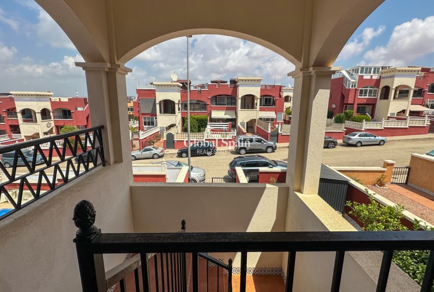 Venta - APARTAMENTO -
ORIHUELA COSTA - Punta Prima