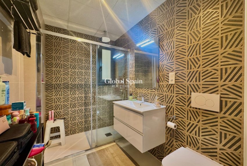 Venta - APARTAMENTO -
ORIHUELA COSTA - Punta Prima