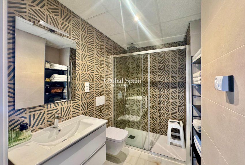 Venta - APARTAMENTO -
ORIHUELA COSTA - Punta Prima