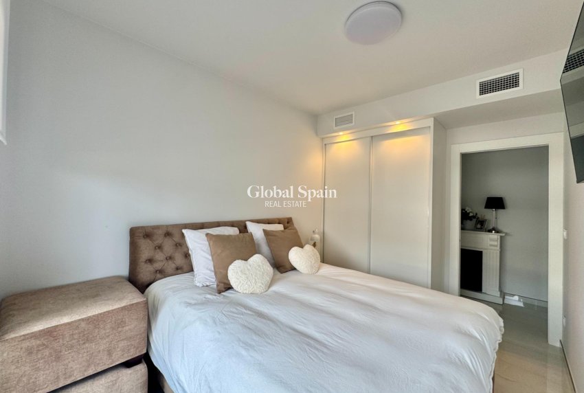 Venta - APARTAMENTO -
ORIHUELA COSTA - Punta Prima