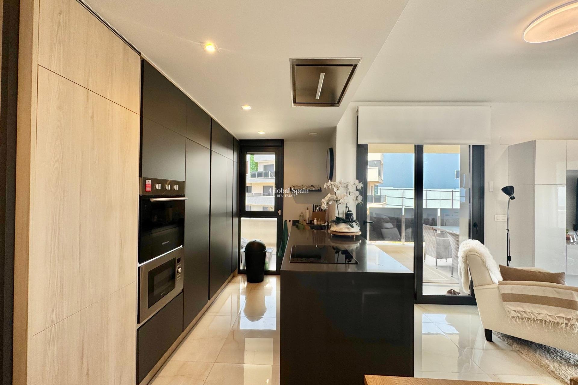 Venta - APARTAMENTO -
ORIHUELA COSTA - Punta Prima