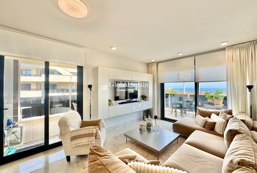 Venta - APARTAMENTO -
ORIHUELA COSTA - Punta Prima