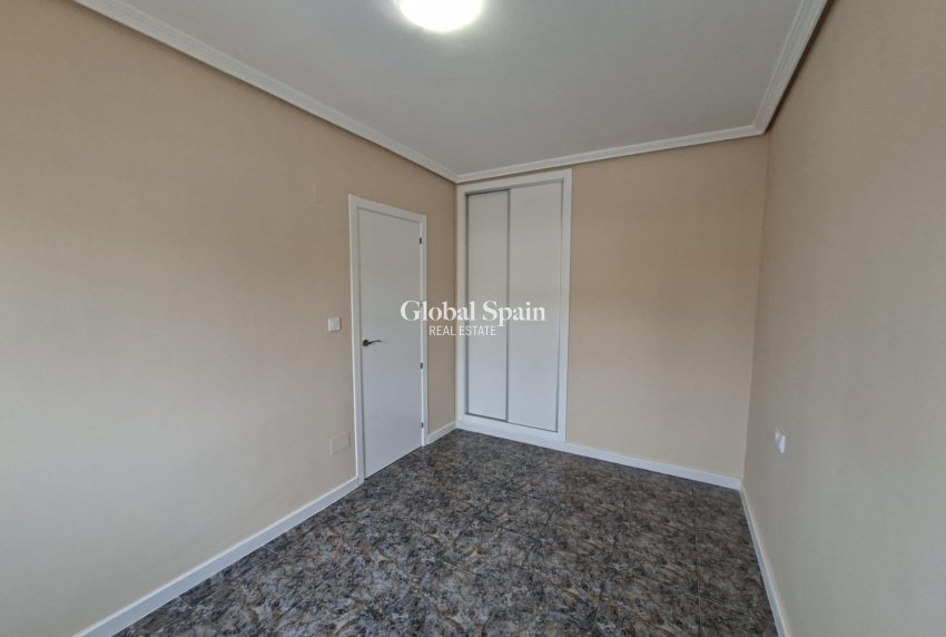 Venta - APARTAMENTO -
ORIHUELA COSTA - Punta Prima