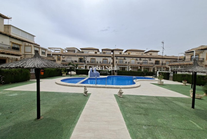 Venta - APARTAMENTO -
ORIHUELA COSTA - Punta Prima