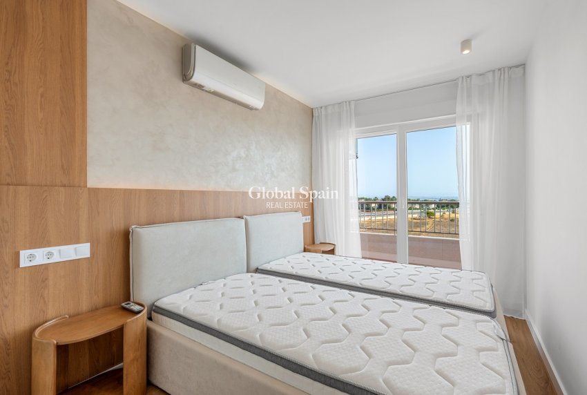Venta - APARTAMENTO -
ORIHUELA COSTA - Punta Prima