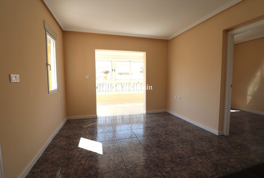 Venta - APARTAMENTO -
Orihuela Costa - Punta Prima