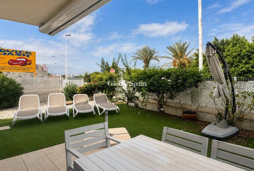 Venta - APARTAMENTO -
ORIHUELA COSTA - Punta Prima