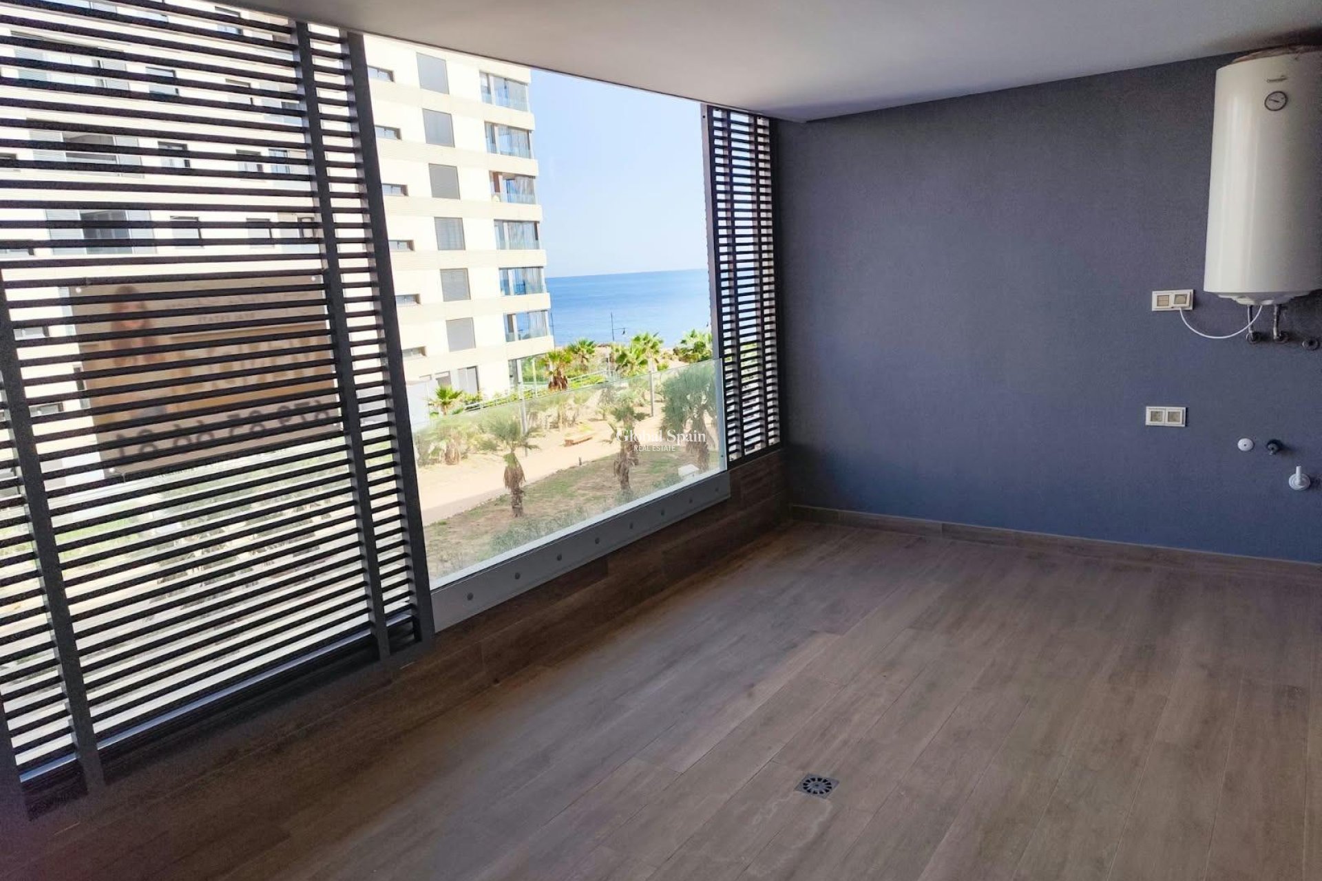 Venta - APARTAMENTO -
ORIHUELA COSTA - Punta Prima