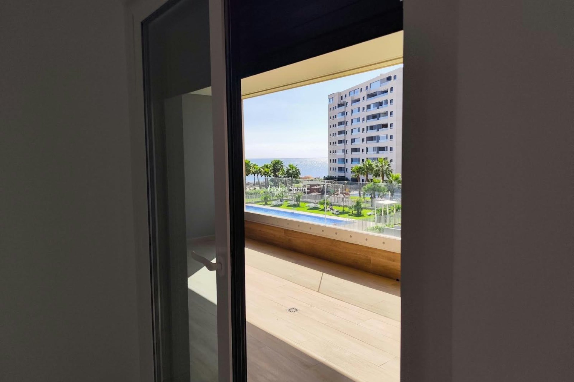 Venta - APARTAMENTO -
ORIHUELA COSTA - Punta Prima
