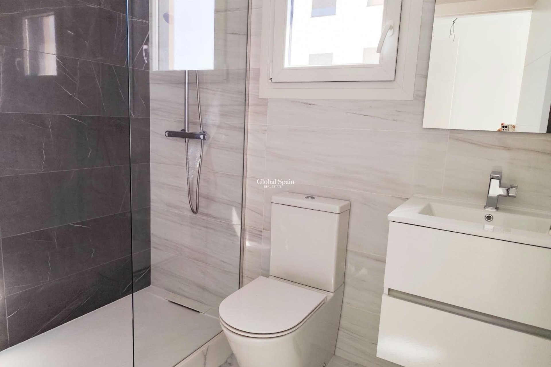 Venta - APARTAMENTO -
ORIHUELA COSTA - Punta Prima