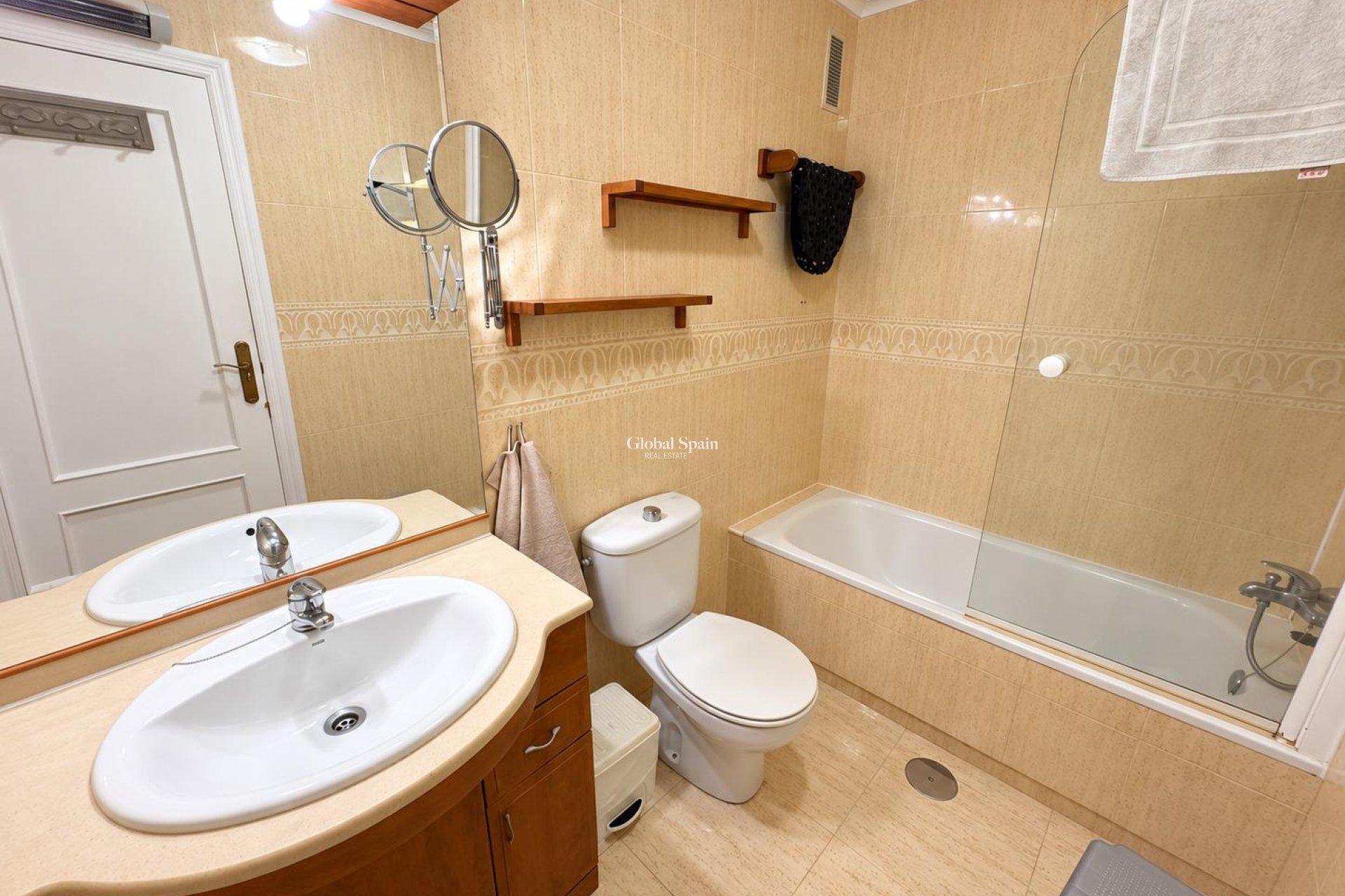 Venta - APARTAMENTO -
ORIHUELA COSTA - Punta Prima