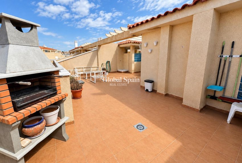 Venta - APARTAMENTO -
ORIHUELA COSTA - Punta Prima