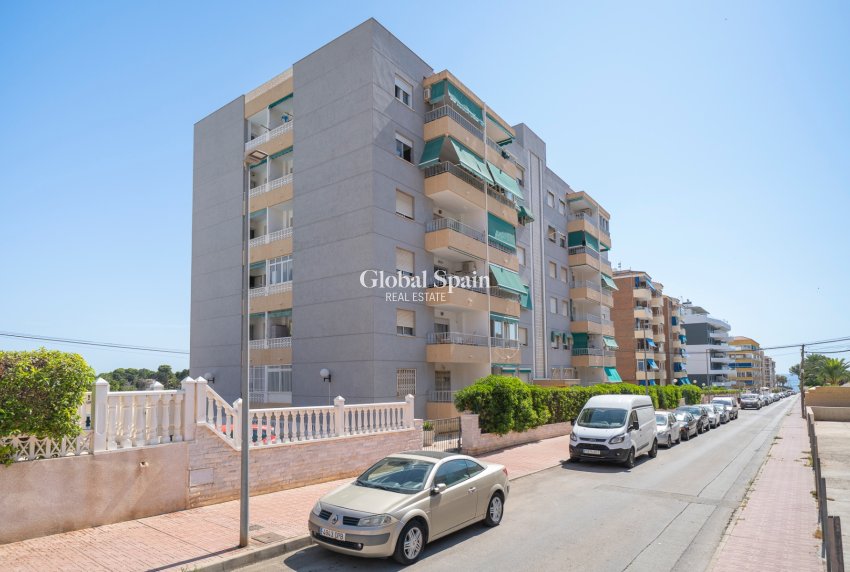 Venta - Apartamento -
ORIHUELA COSTA - Punta Prima