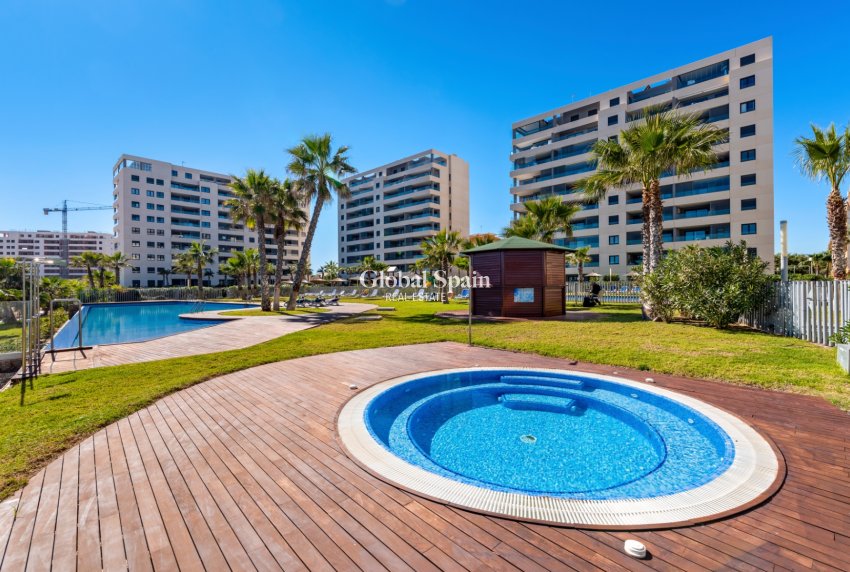 Venta - Apartamento -
ORIHUELA COSTA - Punta Prima