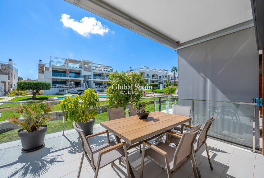 Venta - Apartamento -
ORIHUELA COSTA - Punta Prima