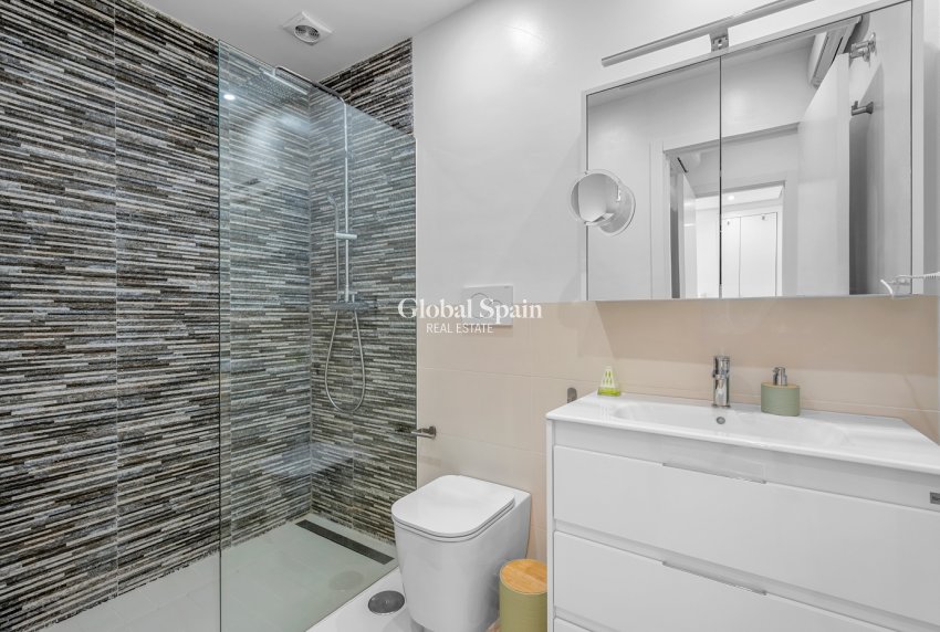 Venta - Apartamento -
ORIHUELA COSTA - Punta Prima