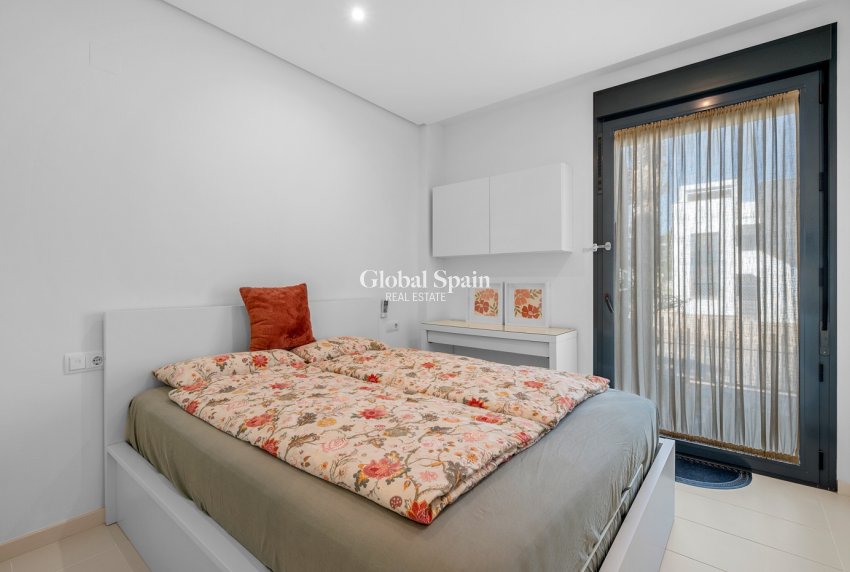 Venta - Apartamento -
ORIHUELA COSTA - Punta Prima