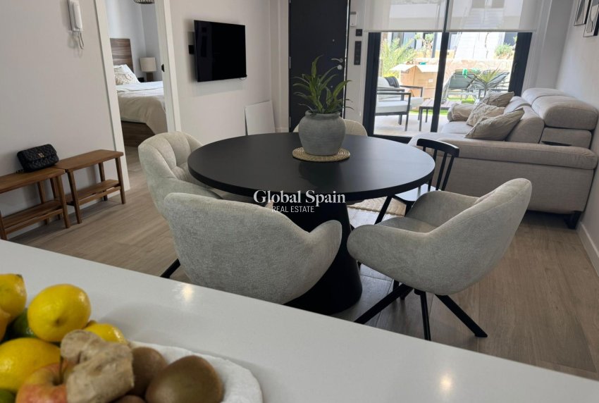 Venta - APARTAMENTO -
ORIHUELA COSTA - Rocio Del Mar