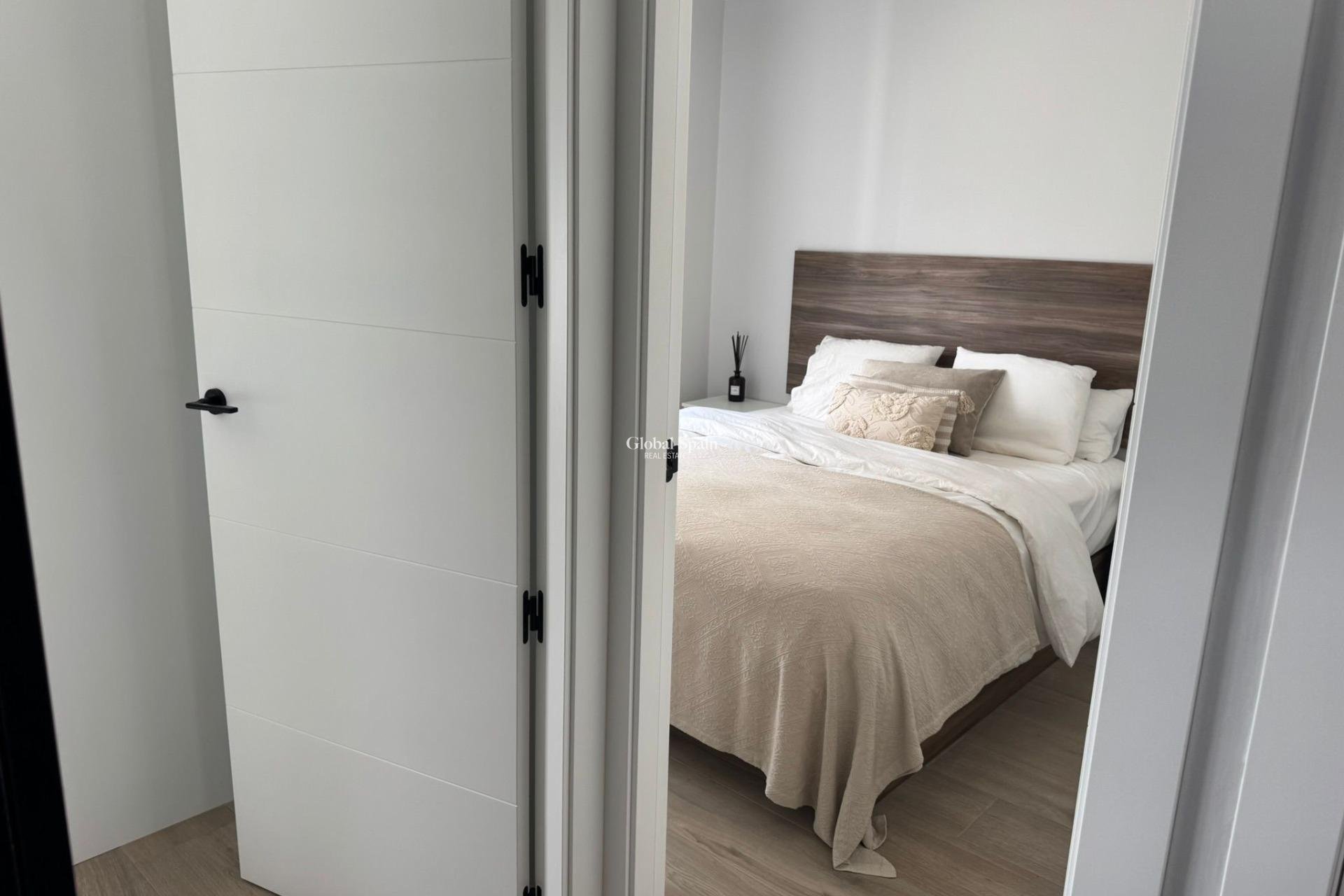 Venta - APARTAMENTO -
ORIHUELA COSTA - Rocio Del Mar