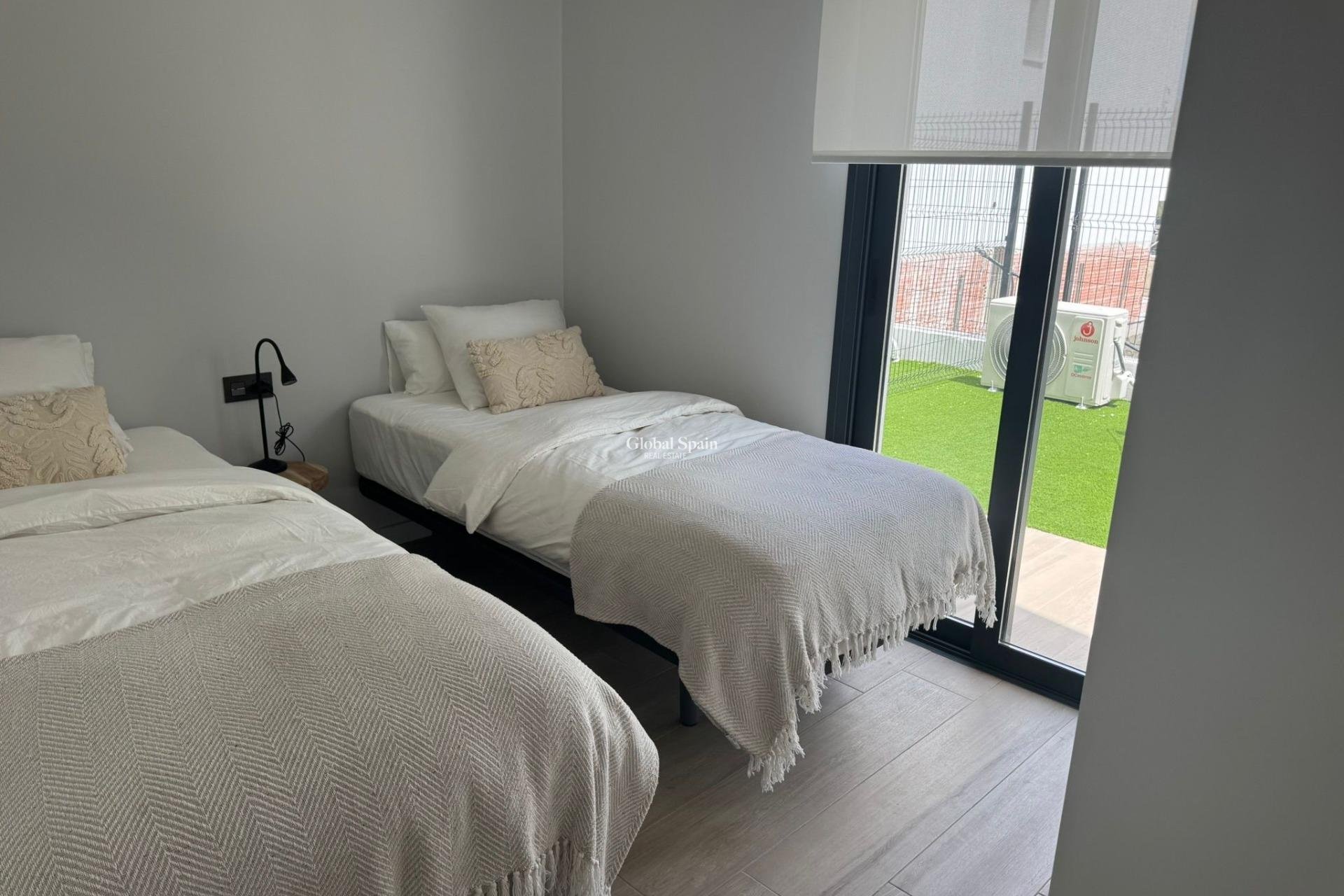 Venta - APARTAMENTO -
ORIHUELA COSTA - Rocio Del Mar