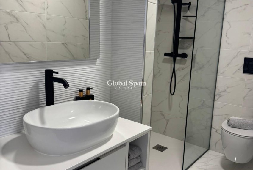 Venta - APARTAMENTO -
ORIHUELA COSTA - Rocio Del Mar