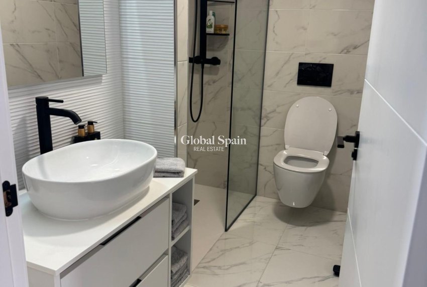 Venta - APARTAMENTO -
ORIHUELA COSTA - Rocio Del Mar