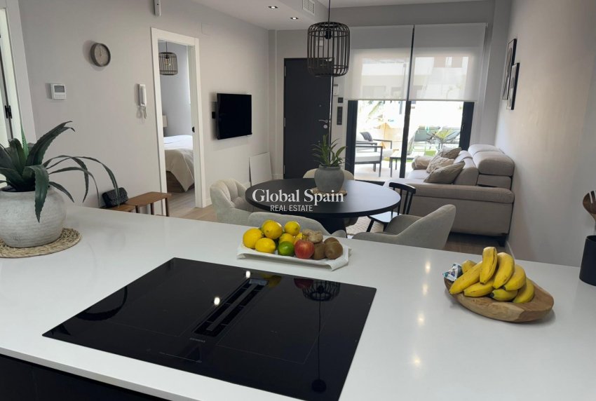 Venta - APARTAMENTO -
ORIHUELA COSTA - Rocio Del Mar