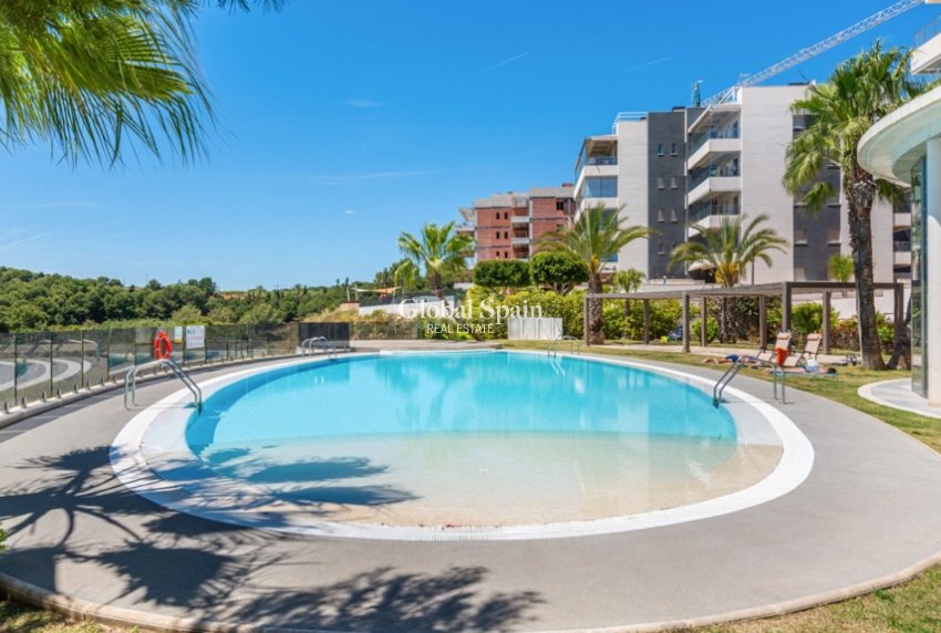 Venta - Apartamento -
ORIHUELA COSTA - VILLAMARTÍN