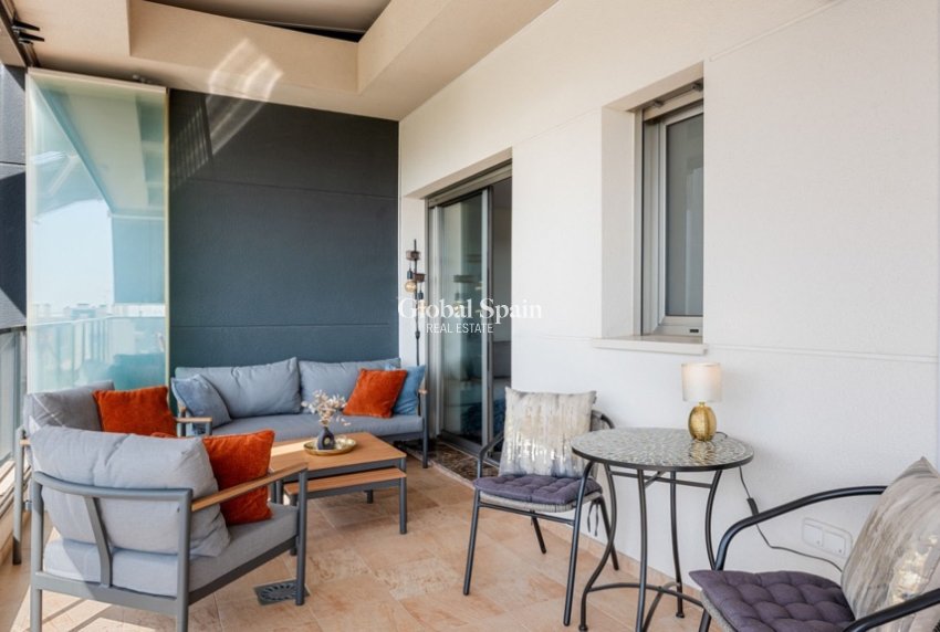 Venta - Apartamento -
ORIHUELA COSTA - VILLAMARTÍN