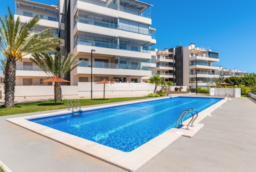 Venta - Apartamento -
ORIHUELA COSTA - VILLAMARTÍN