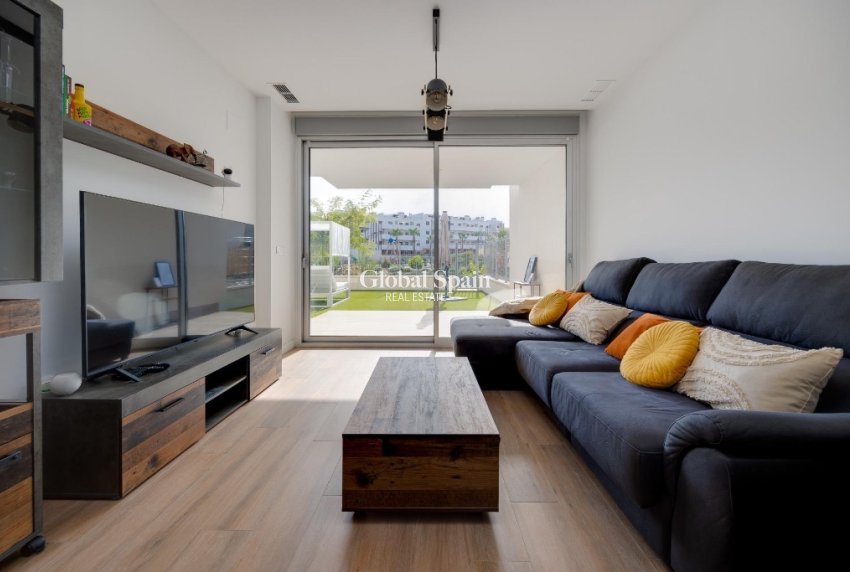 Venta - Apartamento -
ORIHUELA COSTA - VILLAMARTÍN