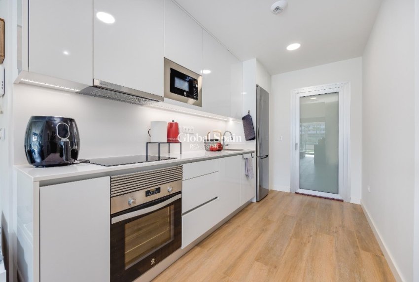 Venta - Apartamento -
ORIHUELA COSTA - VILLAMARTÍN