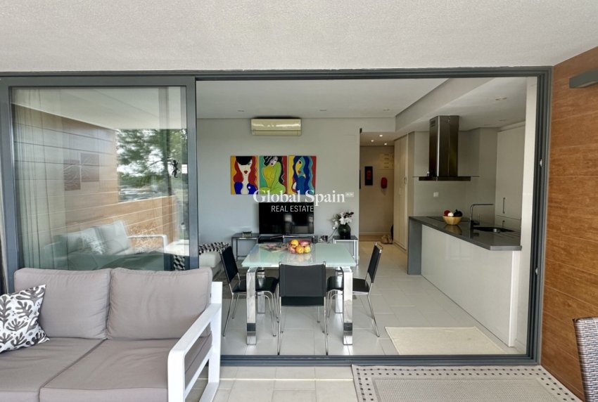 Venta - APARTAMENTO -
ORIHUELA COSTA - VILLAMARTÍN