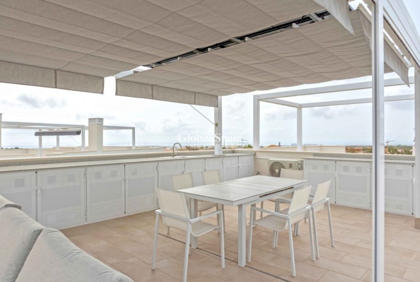 Venta - APARTAMENTO -
ORIHUELA COSTA - VILLAMARTÍN