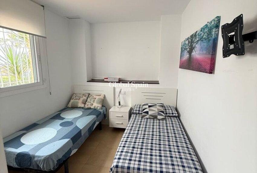 Venta - APARTAMENTO -
ORIHUELA COSTA - VILLAMARTÍN