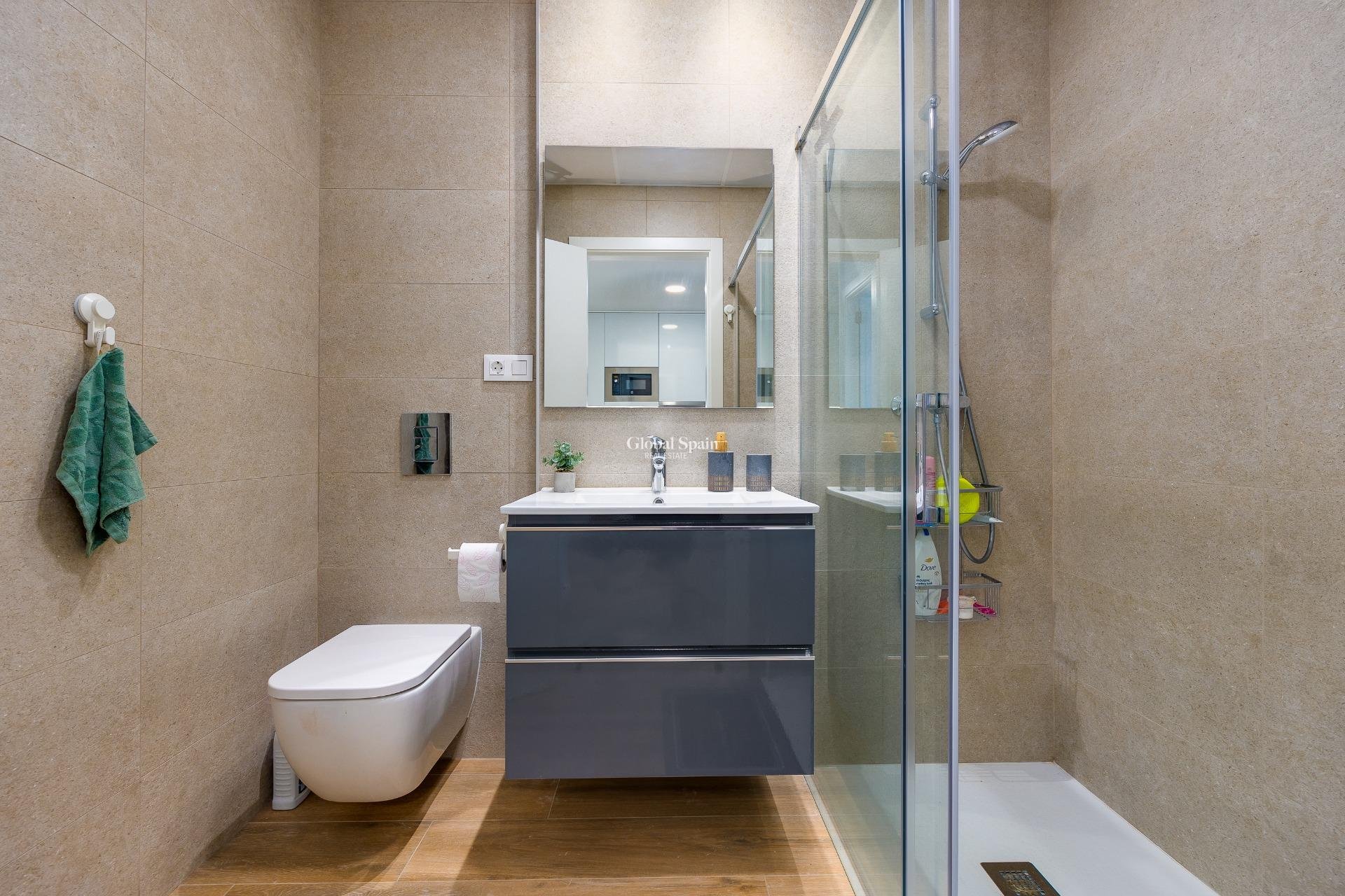 Venta - APARTAMENTO -
ORIHUELA COSTA - VILLAMARTÍN