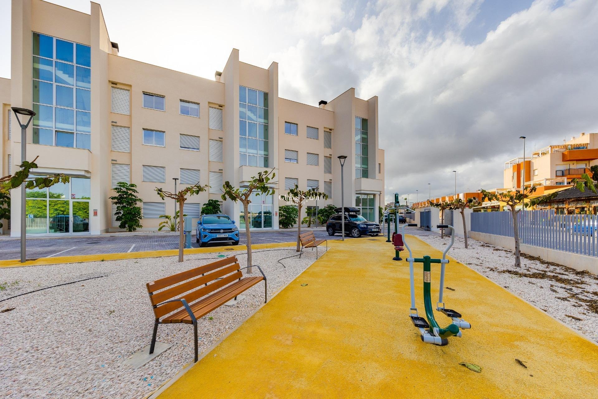 Venta - APARTAMENTO -
ORIHUELA COSTA - VILLAMARTÍN