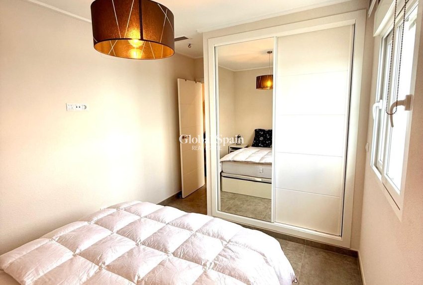 Venta - APARTAMENTO -
ORIHUELA COSTA - VILLAMARTÍN