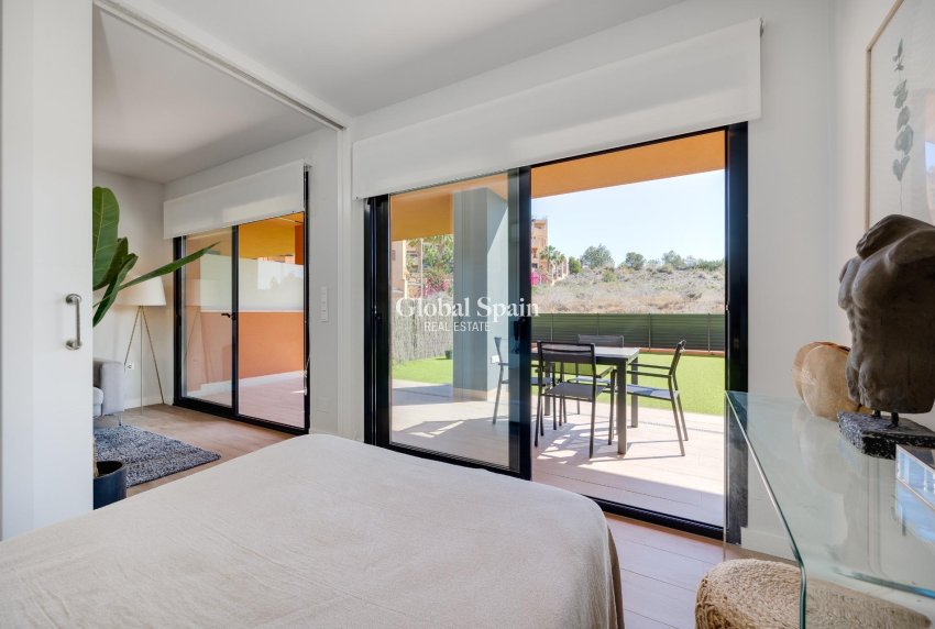 Venta - APARTAMENTO -
ORIHUELA COSTA - VILLAMARTÍN