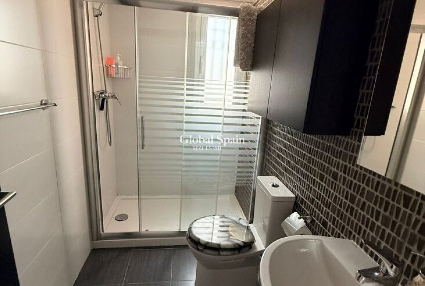 Venta - APARTAMENTO -
ORIHUELA COSTA - VILLAMARTÍN