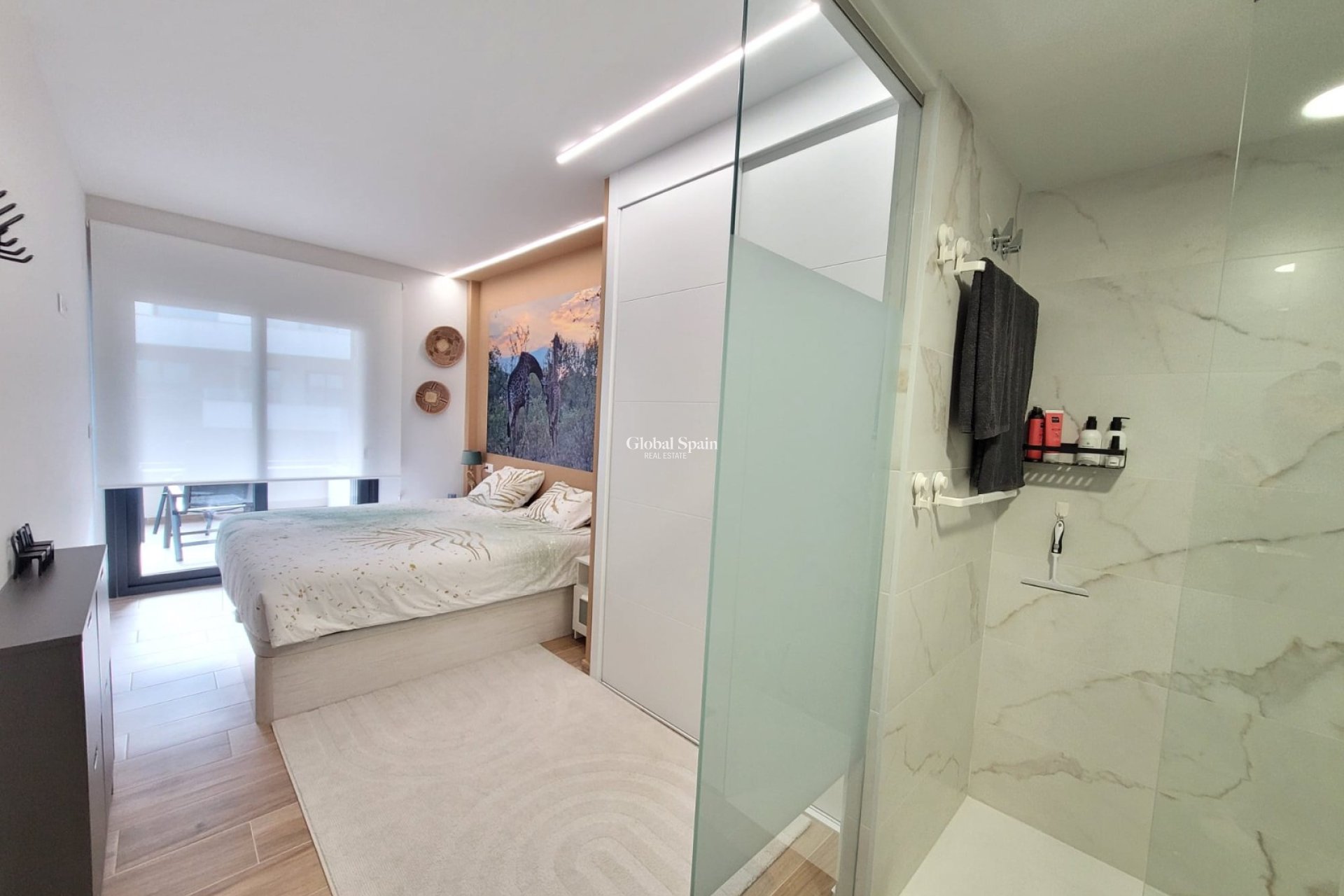 Venta - APARTAMENTO -
ORIHUELA COSTA - VILLAMARTÍN